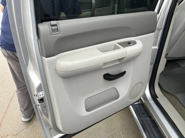 Used 2011 GMC Sierra 1500 SLE w/ Power Tech Package AWD/4WD image 9