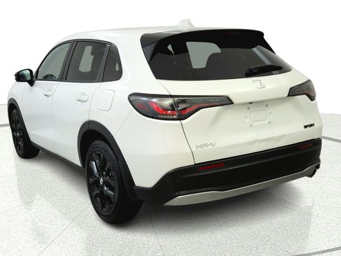 Used 2023 Honda HR-V Sport image 5