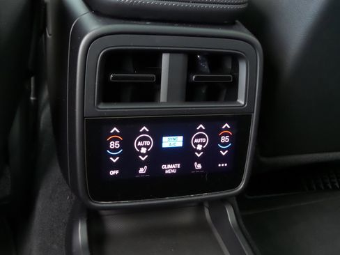 Used 2021 Porsche Taycan Turbo S image 37