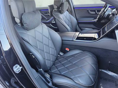 Used 2025 Mercedes-Benz Maybach S 580 4MATIC image 27