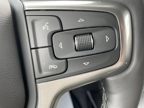 Used 2025 Chevrolet Silverado 1500 LTZ AWD/4WD image 19