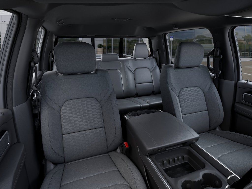 New 2025 RAM 1500 Big Horn AWD/4WD image 17