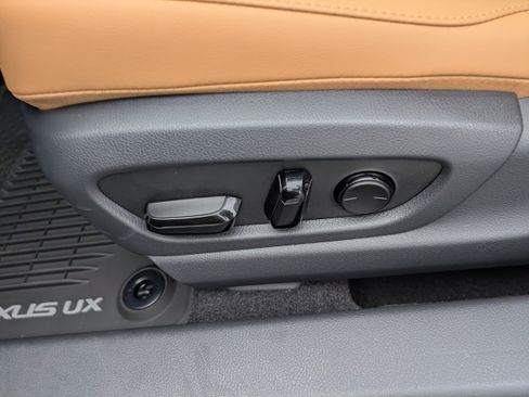 New 2025 Lexus UX 300h FWD w/ Accessory Package (Z2) image 19