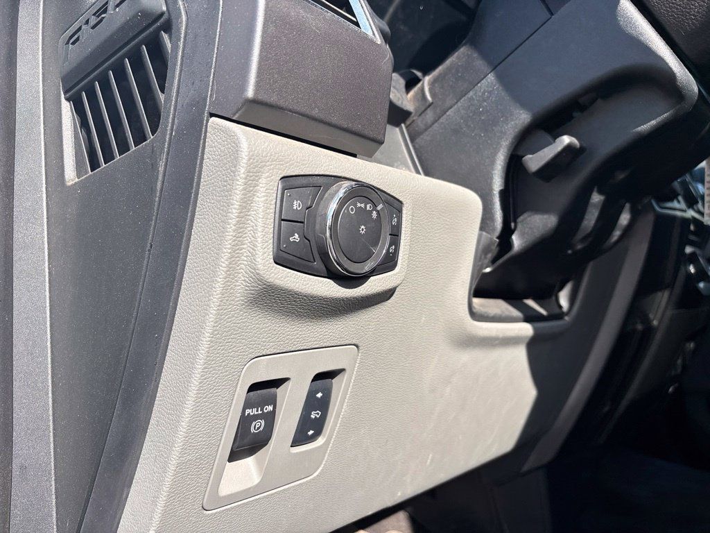 Used 2015 Ford F150 XLT w/ Equipment Group 301A Mid AWD/4WD image 11