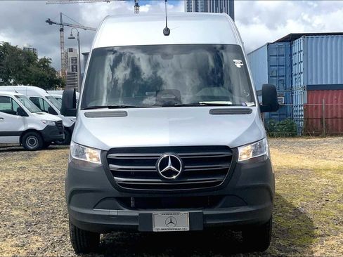 New 2025 Mercedes-Benz Sprinter 2500 image 3