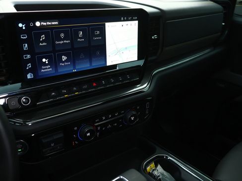 Used 2025 Chevrolet Silverado 1500 ZR2 w/ Technology Package image 21