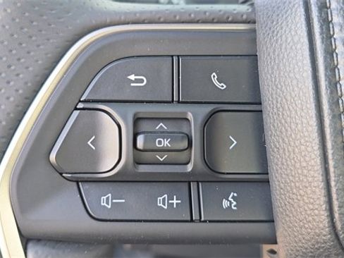 Used 2025 Toyota 4Runner SR5 image 22