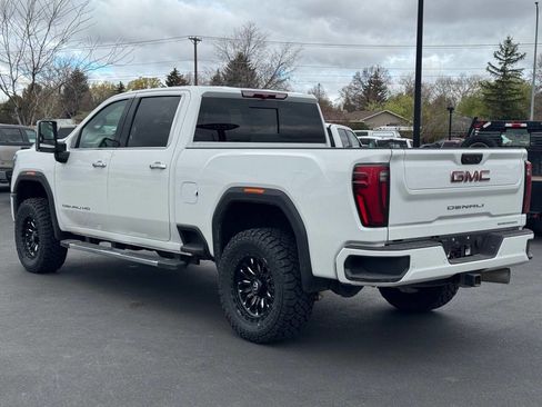 Used 2025 GMC Sierra 3500 Denali image 5