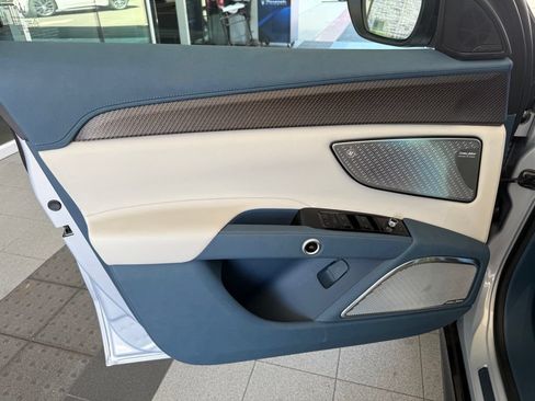 Certified 2025 Maserati Grecale Folgore AWD/4WD image 17