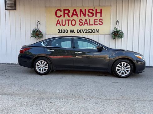 Used 2018 Nissan Altima 2.5 S w/ S Convenience Package FWD image 5