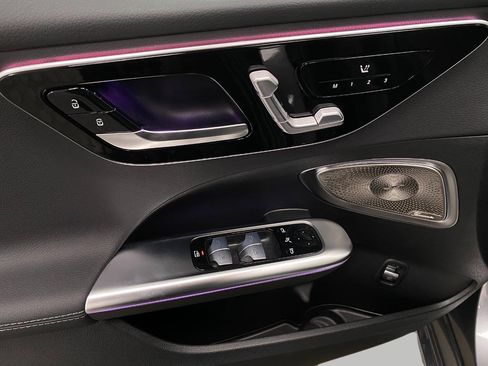 Certified 2025 Mercedes-Benz C 300 4MATIC Sedan image 31