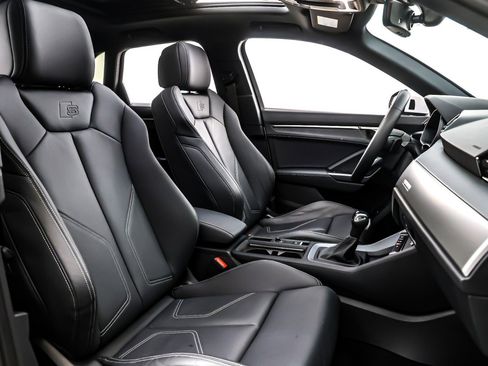 Used 2025 Audi Q3 2.0T Premium w/ Convenience Package image 7