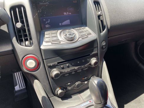 Used 2016 Nissan 370Z NISMO RWD image 8
