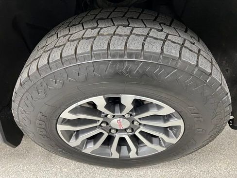 Used 2021 GMC Sierra 1500 AT4 w/ AT4 Value Package AWD/4WD image 19