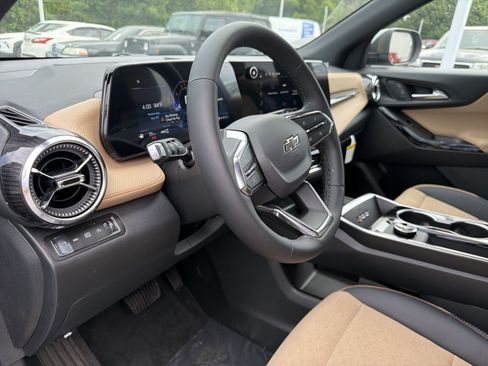 New 2026 Chevrolet Equinox ACTIV AWD/4WD image 12