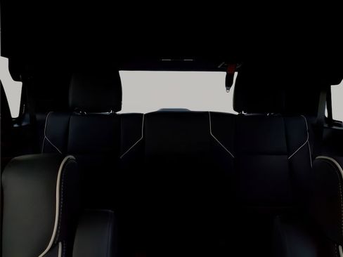 Certified 2024 Cadillac Escalade Premium Luxury image 27