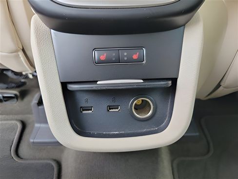 Used 2019 Lincoln Nautilus Select AWD/4WD image 12