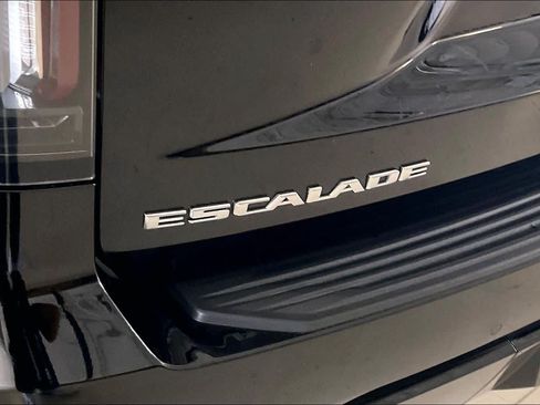 Used 2023 Cadillac Escalade Sport AWD/4WD image 31