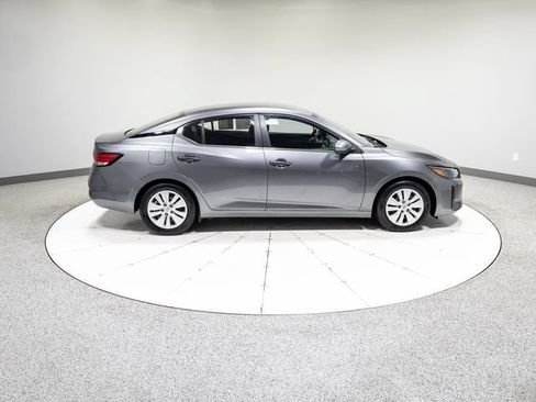 Used 2024 Nissan Sentra S FWD image 4