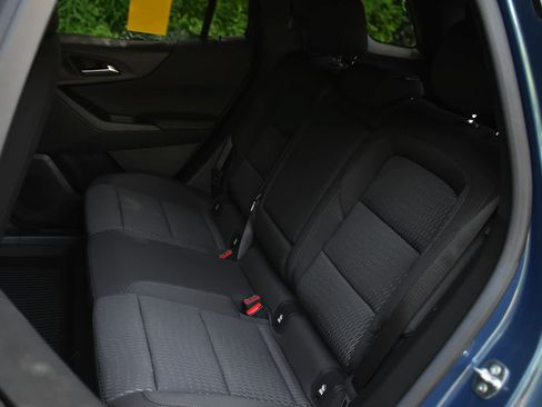 New 2026 Chevrolet Equinox LT AWD/4WD image 11