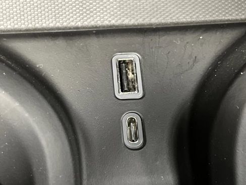 Used 2022 GMC Sierra 1500 AT4X image 26