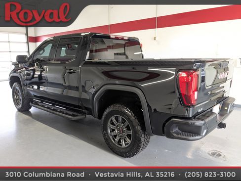 Used 2024 GMC Sierra 1500 AT4X image 2