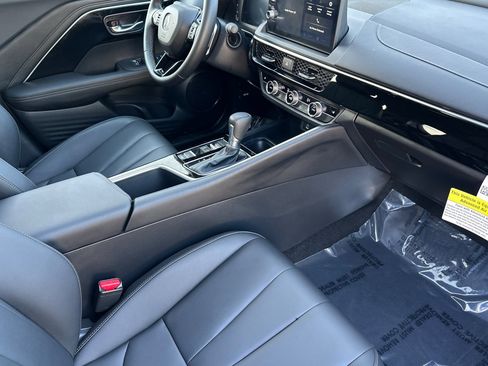 Used 2025 Acura ADX FWD image 18