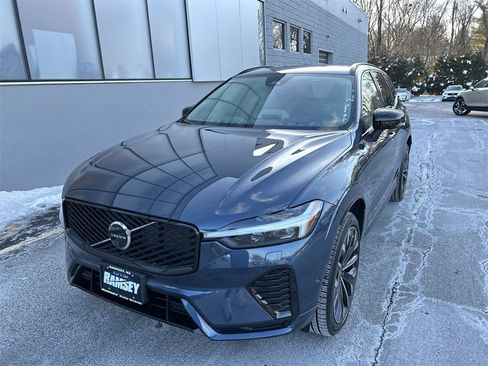 New 2026 Volvo XC60 T8 Ultra w/ Climate Package image 4