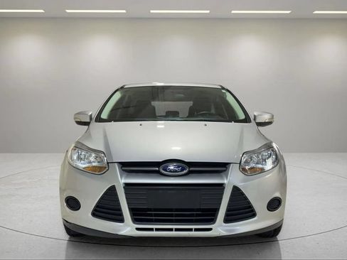 Used 2013 Ford Focus SE w/ SE Winter Pkg FWD image 17