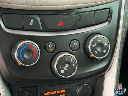 Used 2021 Chevrolet Trax LS image 26