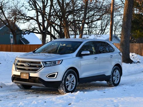 Used 2018 Ford Edge SEL w/ Equipment Group 201A image 3