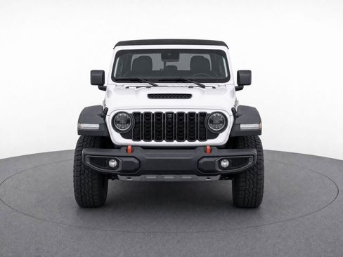 Used 2024 Jeep Gladiator Mojave w/ Technology Group AWD/4WD image 38