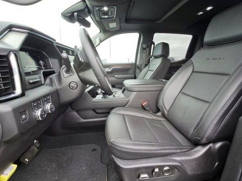 Certified 2025 GMC Sierra 1500 Denali w/ Denali Reserve Package AWD/4WD image 4