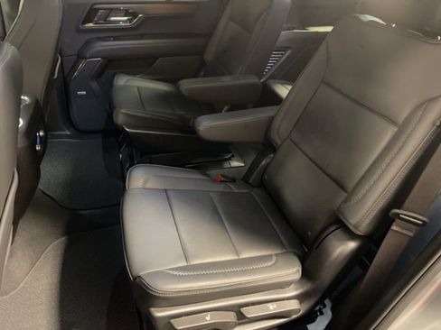 Used 2025 GMC Yukon Denali image 37