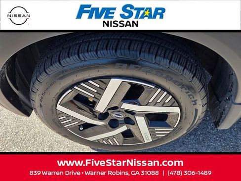 Used 2025 Nissan Kicks SV FWD image 17