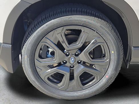 New 2025 Subaru Ascent Bronze Edition w/ Onyx Package image 8