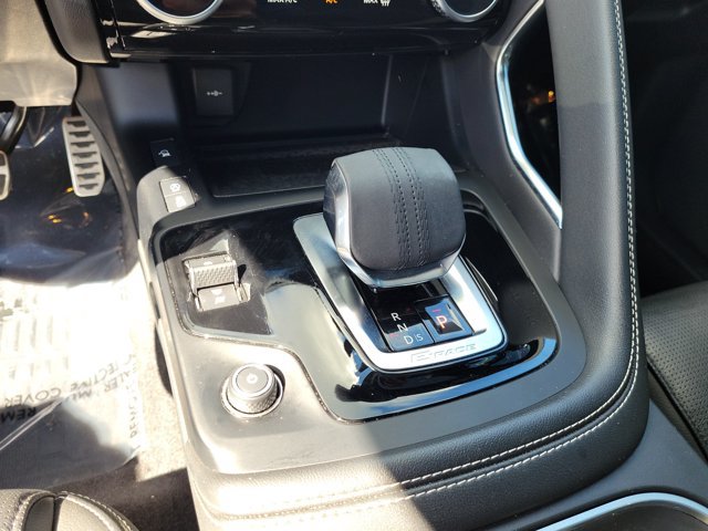 Used 2024 Jaguar E-PACE R-Dynamic SE AWD/4WD image 34