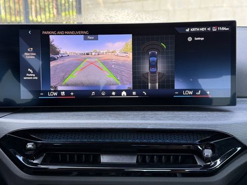 Used 2025 BMW 330i Sedan w/ Convenience Package image 28