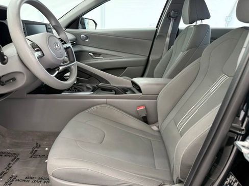 Used 2023 Hyundai Elantra SEL FWD image 11