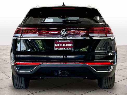New 2026 Volkswagen Atlas Cross Sport SE AWD/4WD image 4
