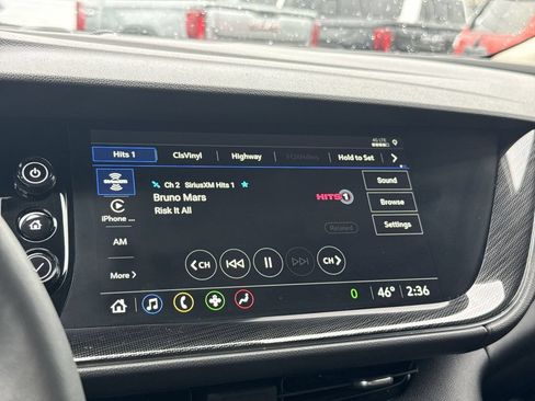 Used 2022 Buick Envision Preferred FWD image 16