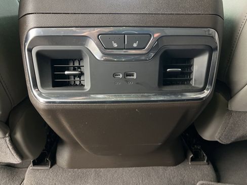 Used 2025 GMC Sierra 1500 SLT w/ SLT Premium Plus Package image 19