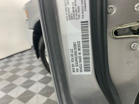 Used 2022 RAM 2500 Big Horn w/ Level 1 Equipment Group image 13