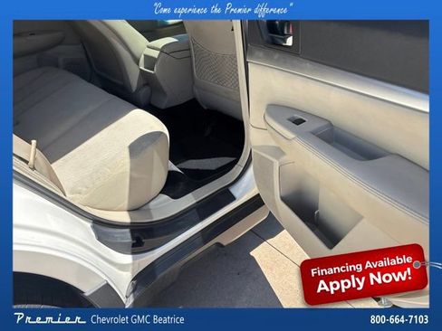 Used 2011 Subaru Outback 2.5i Premium AWD/4WD image 18