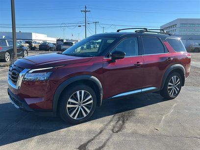 Used 2022 Nissan Pathfinder Platinum w/ Cargo Package