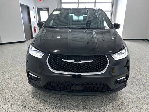 New 2026 Chrysler Pacifica Select image 27