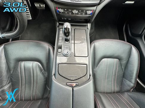 Used 2017 Maserati Ghibli S Q4 AWD/4WD image 41