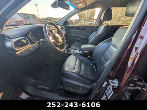 Used 2019 Kia Sorento EX FWD image 14