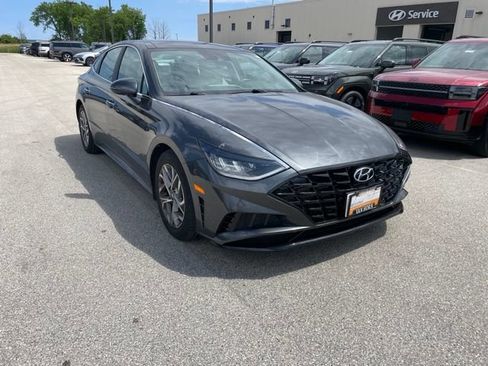 Used 2023 Hyundai Sonata SEL w/ Convenience Package FWD image 1