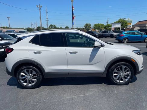 Used 2022 Buick Encore GX Essence w/ Experience Buick Package AWD/4WD image 8
